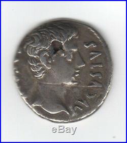 AUGUSTE CAESAR 19 Av J. C. TTB+ R2 Denier romain argent