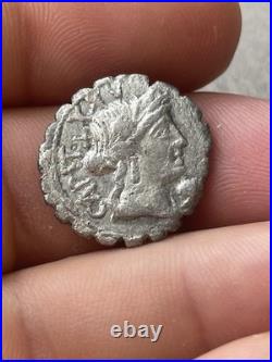 C. MARIUS C. F. CAPITO. Denier serratus