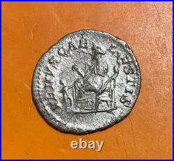 Denier JULIA SOÉMIAS VENVS CAE-LESTIS. TTB Rome 215 en argent