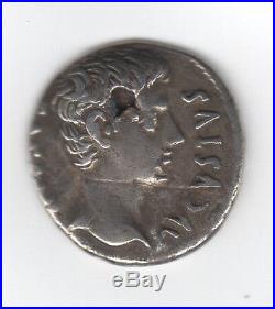 Denier romain AUGUSTE CAESAR 19 Av J. C. TTB+ R2 argent SUP fourré