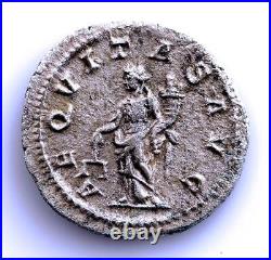 Empire de Rome Macrin. Denier, Rome 218 après JC. Argent 2,6 g. Étrange