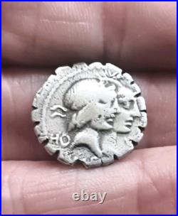 Monnaie Romaine Seratus FUFIA (denier) R2