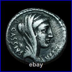 République Romaine, RARE Denier, CASSIA, Portrait VESTA, 55 AC, R2, TTB+ République Romaine, RARE Denier, CASSIA, Portrait VESTA, 55 AC, R2, TTB+
