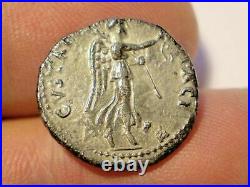 Vespasien. Denier d'argent (2,8 g), 69-79 ap. Type de Judaea Capta. Phse
